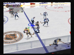 Le combat est permanent pour garder le palet (NHL Pro '99)