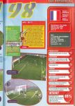 Scan of the review of FIFA 98: Road to the World Cup published in the magazine Consoles + 072, page 2