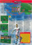 Scan of the review of International Superstar Soccer 2000 published in the magazine Consoles + 104, page 1