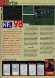 Scan of the review of NFL Quarterback Club '98 published in the magazine Consoles News 18, page 1