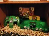 Aperçu du contenu du pack australien Donkey Kong 64 Wood Crate Bundle