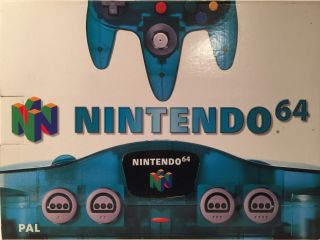 The picture of the Nintendo 64 Clear Blue (Europe) bundle
