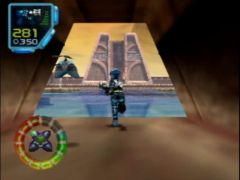 Juno déterminé au palais de Mizar dans le jeu Jet Force Gemini sur Nintendo 64 (Jet Force Gemini)
