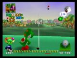 Yoshi évalue la trajectoire de la balle avant de tester son swing ! Attention au vent ! 