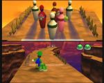 Tiens, ce jeu était déjà présent dans le premier Mario Party ! Là c'est Luigi qui veut faire tomber les quilles avec la tête de ses camarades