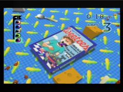 Chez nous, on a les Weetos et son professeur. Ici on a les Weetees qui servent de plate-forme de course ! (Micro Machines 64 Turbo)