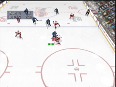 On contrôle la puissance du tir en maintenant B (NHL '99)