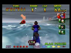 Course la plus agitée du jeu Wave Race 64 sur Nintendo 64, Marine fortress vous permettra également de faire un festival de figures aériennes ! (Wave Race 64)