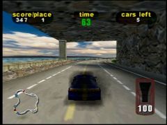 La jauge dans le coin inférieur droit vous informe sur les dégâts reçus (Destruction Derby 64)