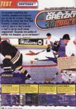 Scan of the review of Wayne Gretzky's 3D Hockey published in the magazine Le Magazine Officiel Nintendo 01, page 1